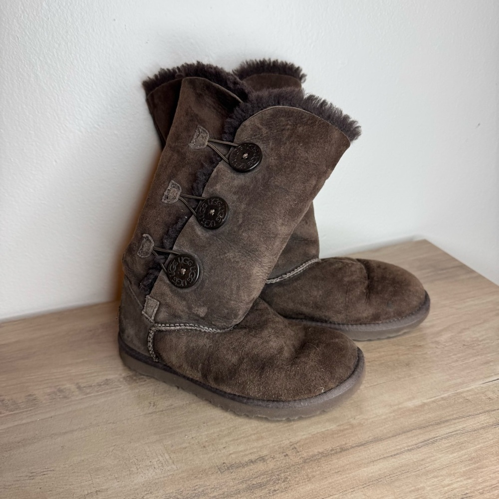 Ugg Women's Bailey Button Triplet - Chocolate - Picture 3 of 14